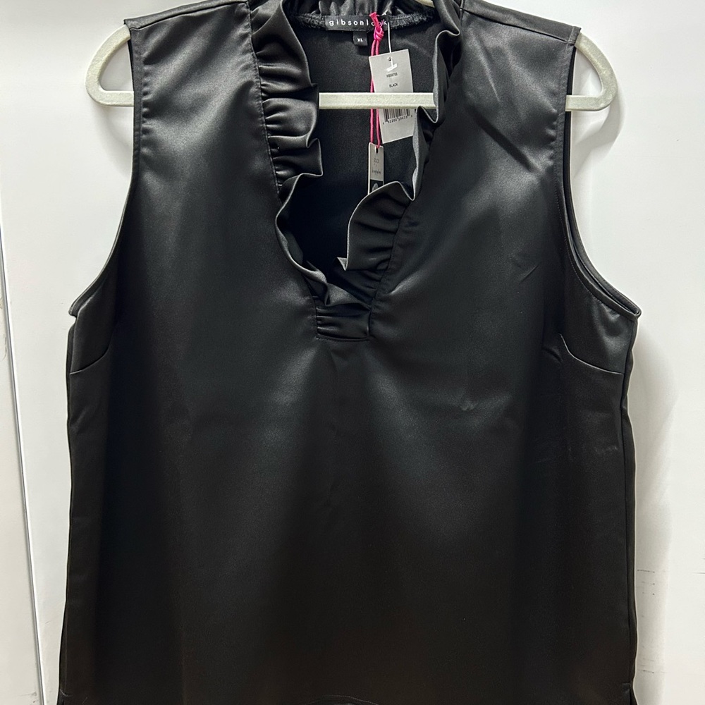Women’s sleeveless shirt